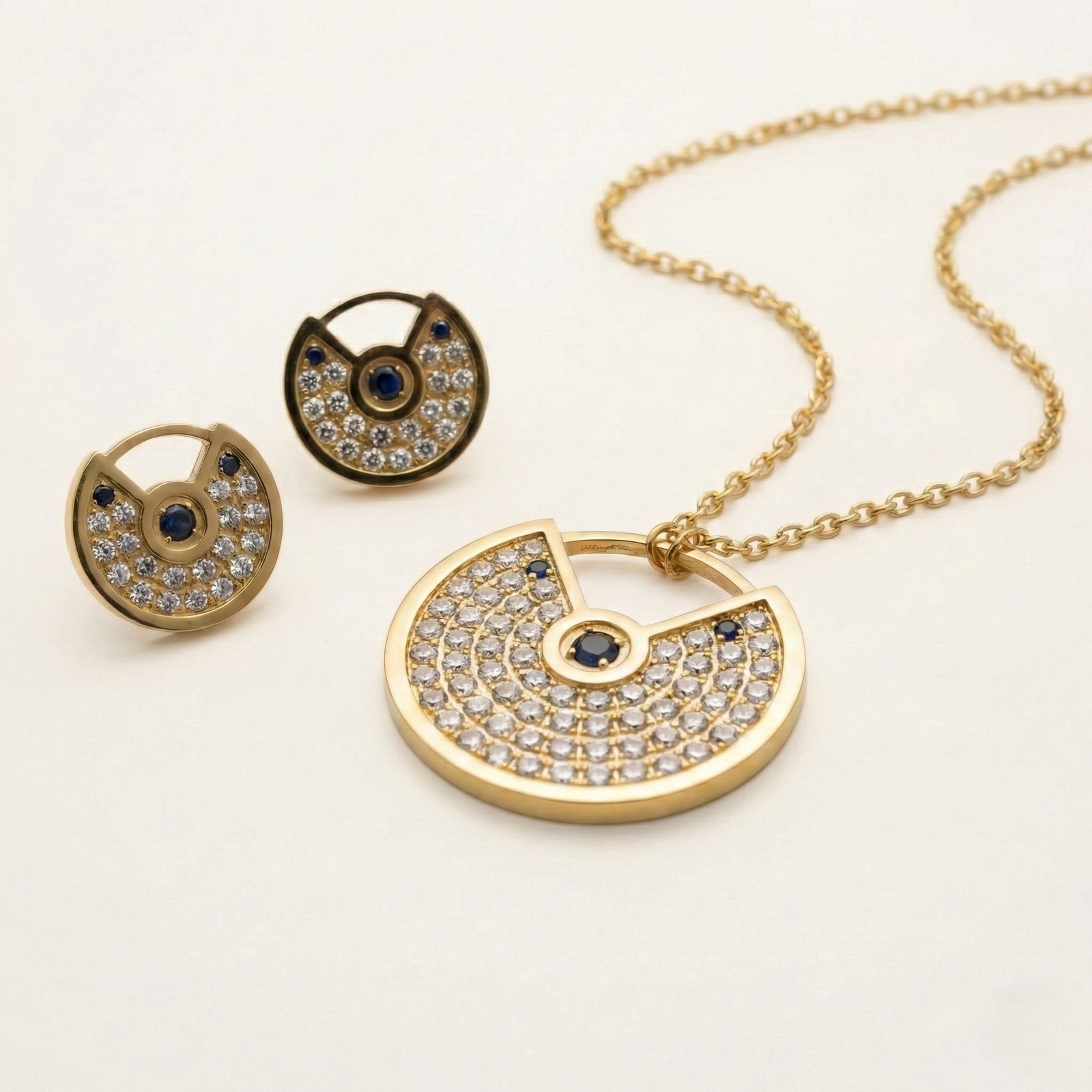 Amulette de Cartier Set – Gold Tone